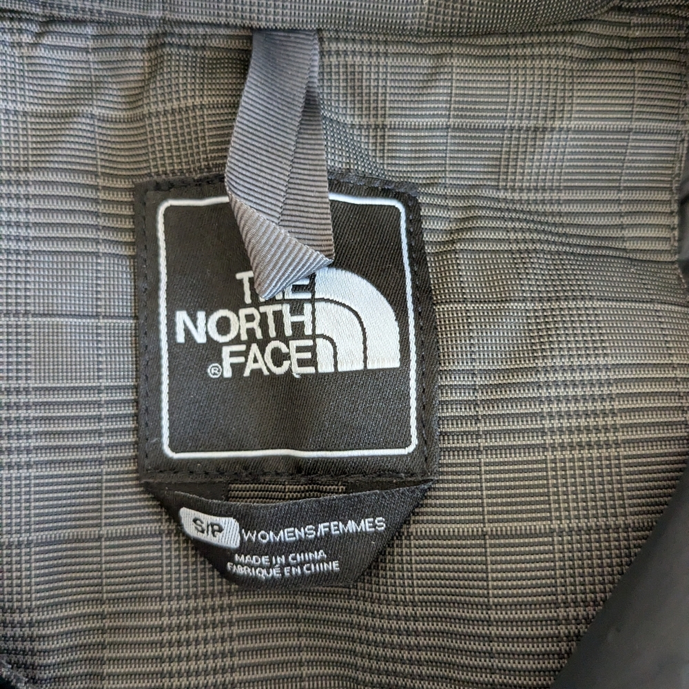 Northface Hyvent Jacket Small Euc - image 3